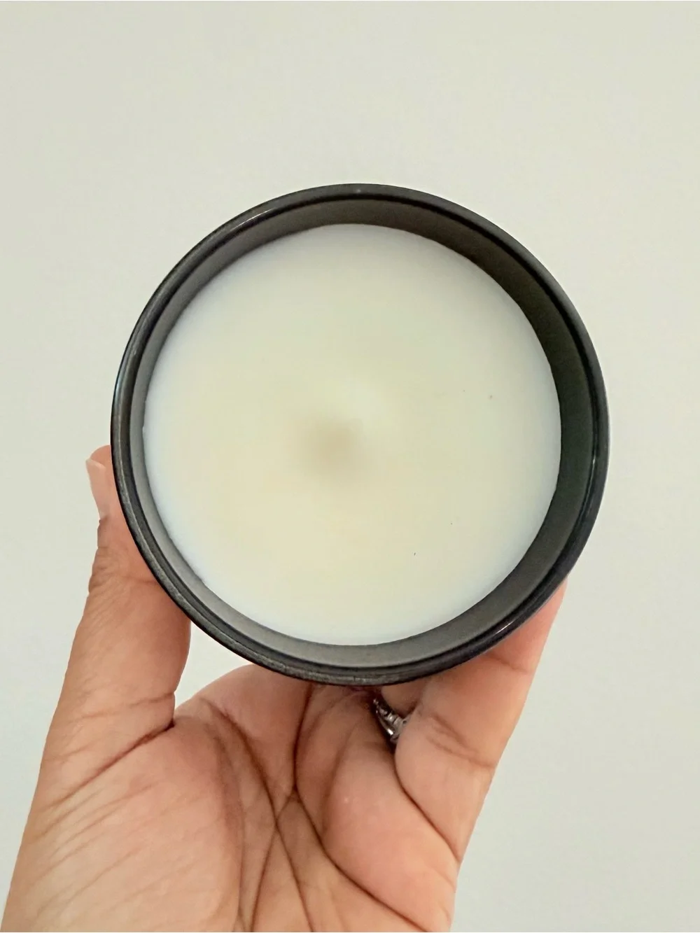 Leoben Company Midnight Autumn Scented Candle - Black with Brown Lid
